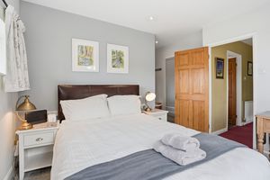 Photo 32- click for photo gallery